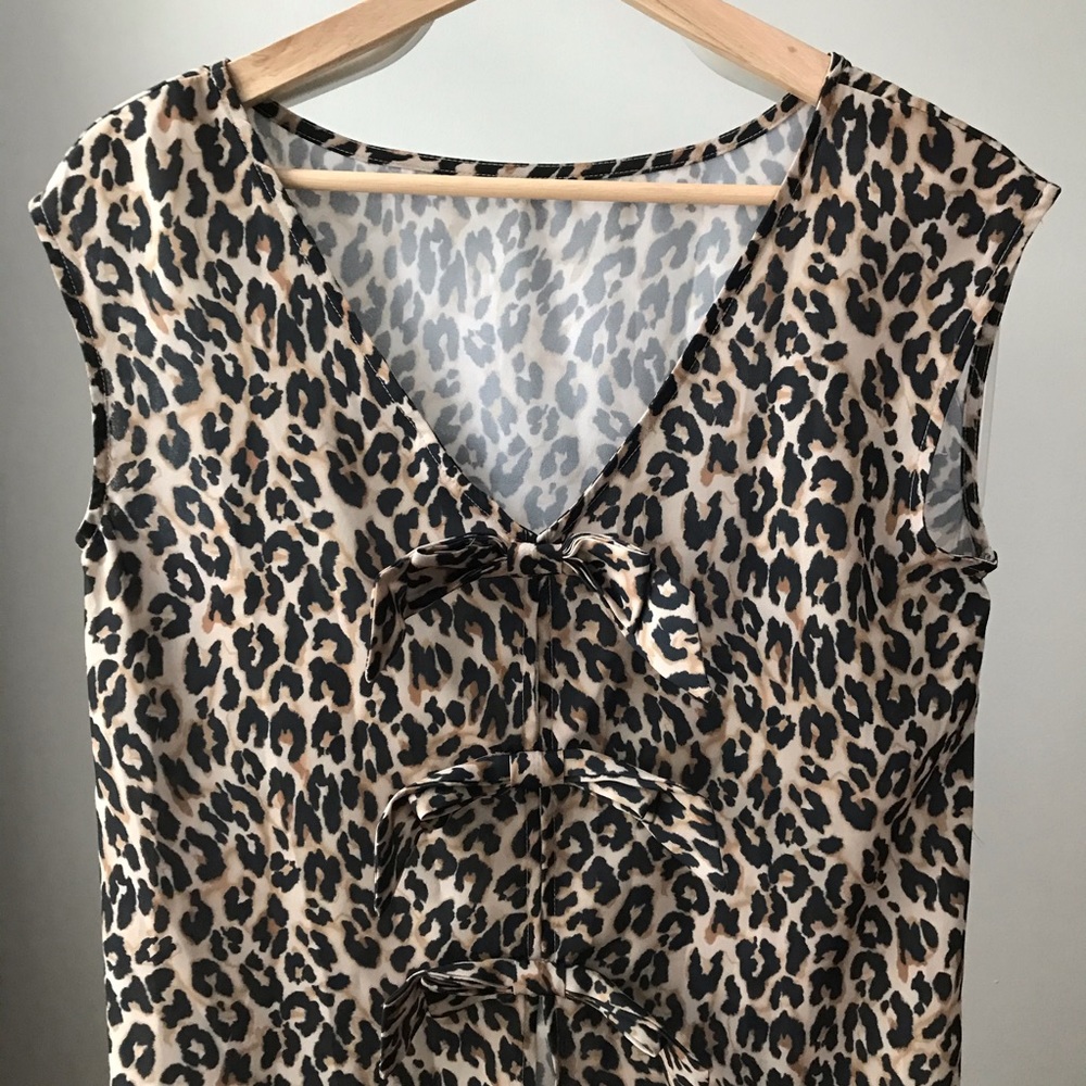 HiLo Blouse • animal print